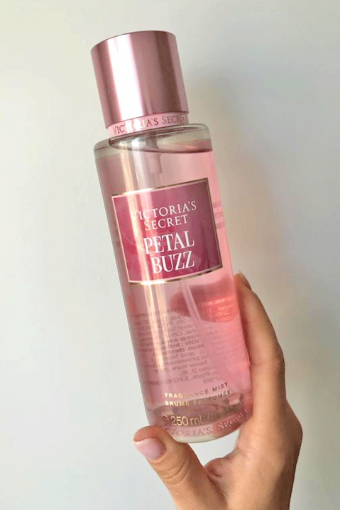 Perfumowana mgiełka do ciała Victoria's Secret Petal Buzz 250 mlIVET.PL - Modna odzież