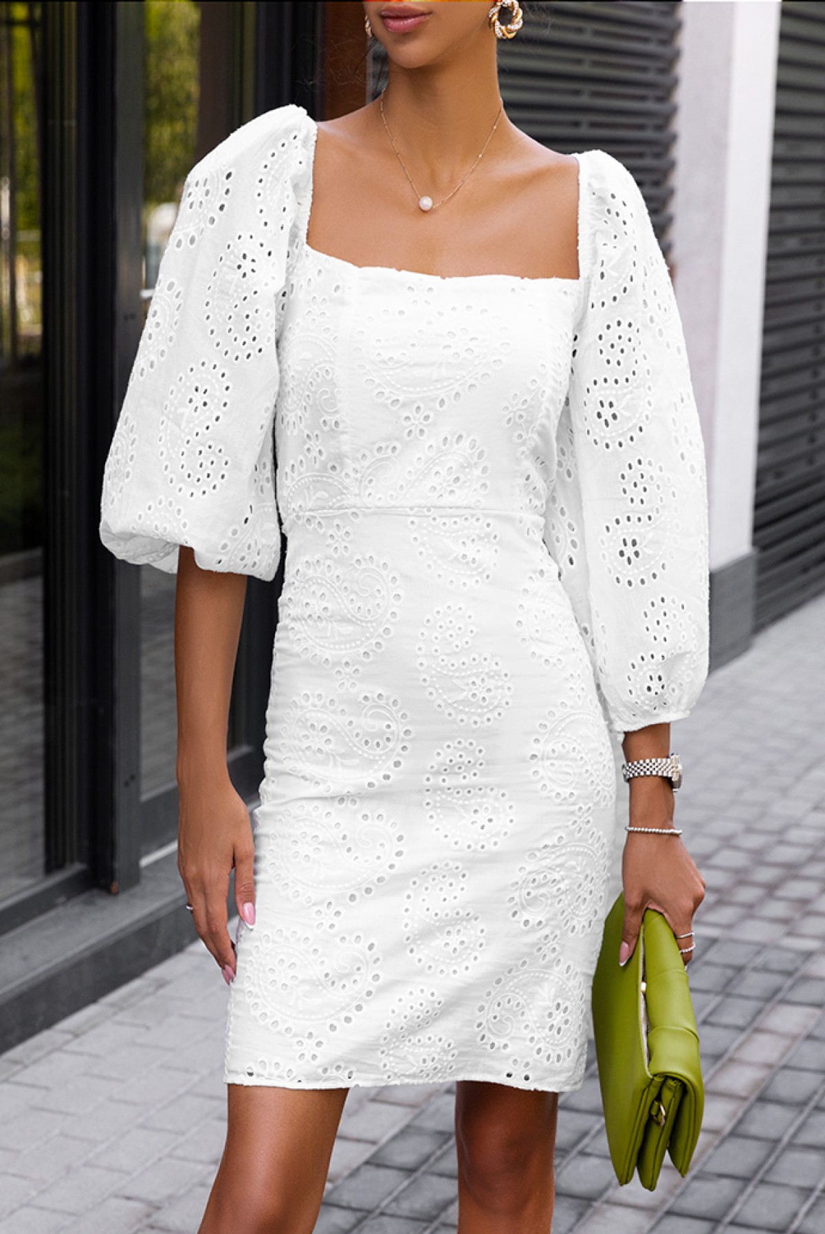 Sukienka BELMERA, Cena  zł, Kolor : biały  - Modna odzież